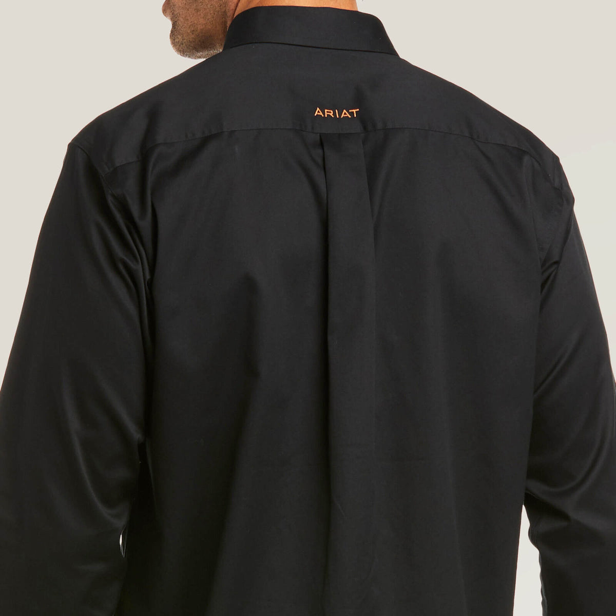 Ariat 10034229 solid twill fitted shirt in black, second detail view