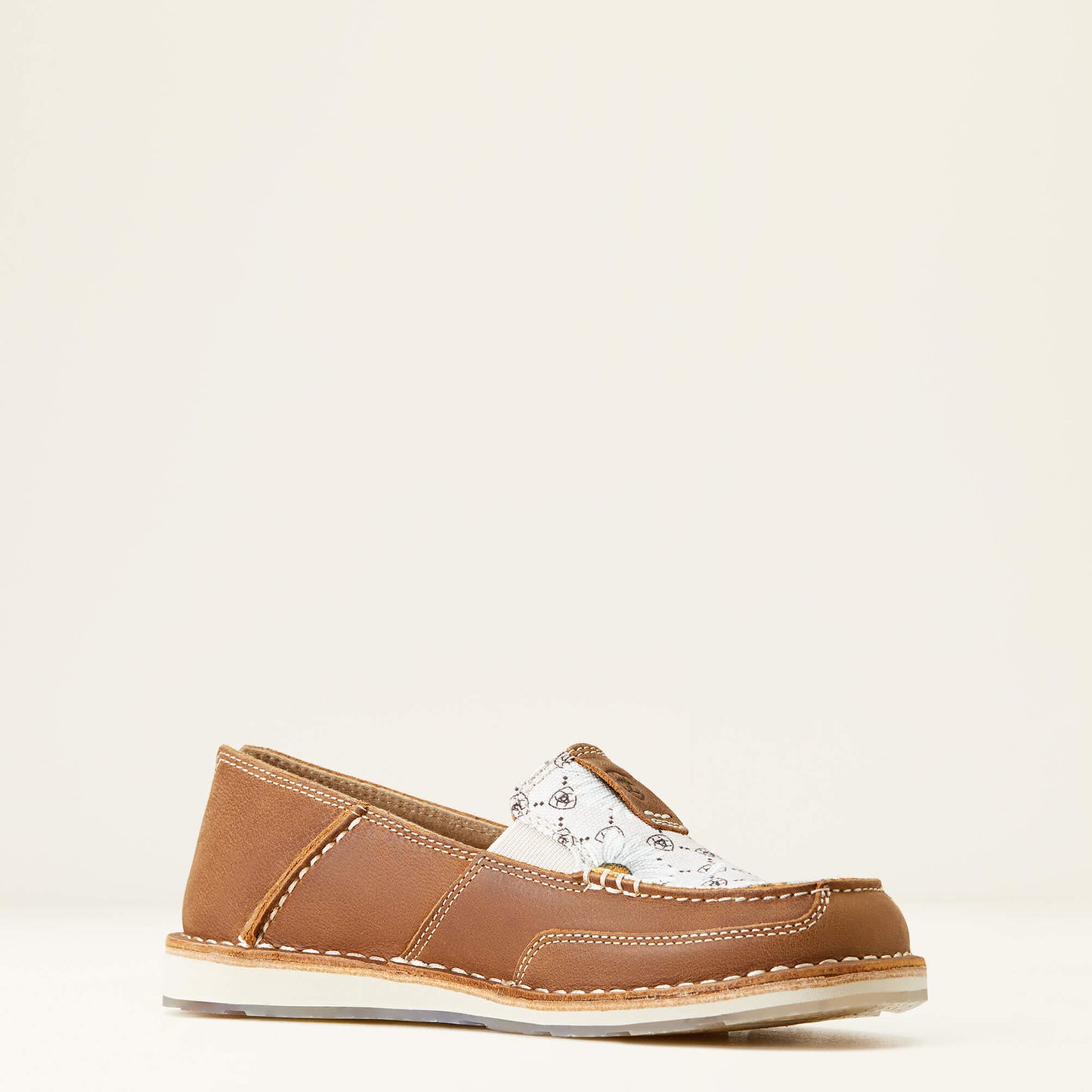 ARIAT Women's Cruiser CARMELLA BROWN/ DAISY LOGO PRINT - 10046915