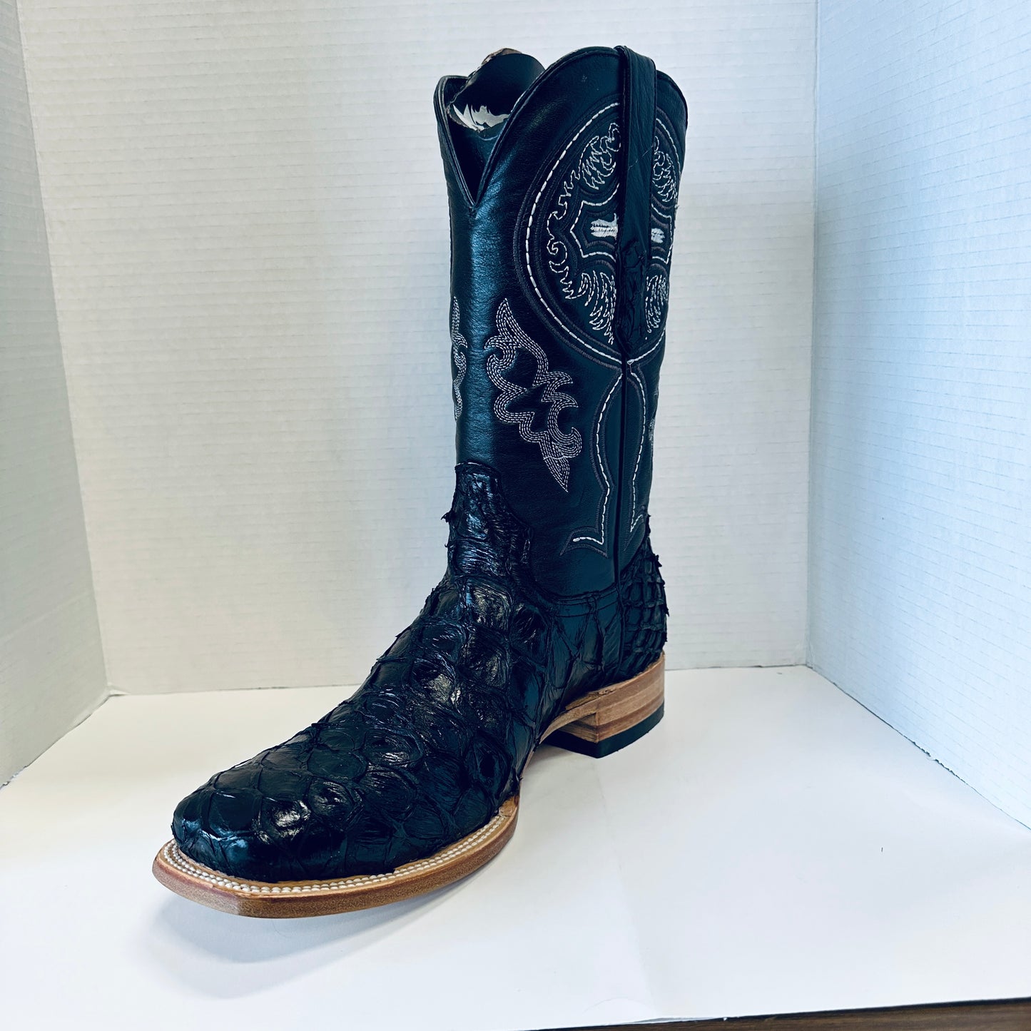 TANNER MARK PESCADO BLACK KABUL TOP - TMX201308