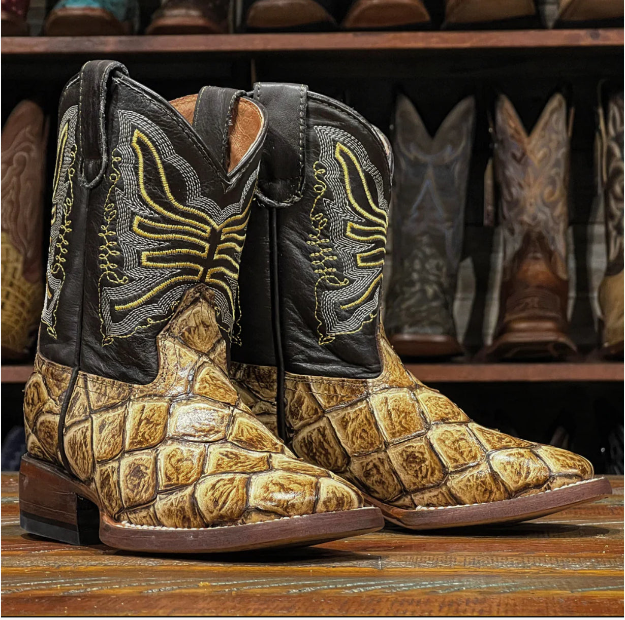 Tanner Mark TMK205204 Billy kids western boot, monster fish print in Orix Tan with chocolate top