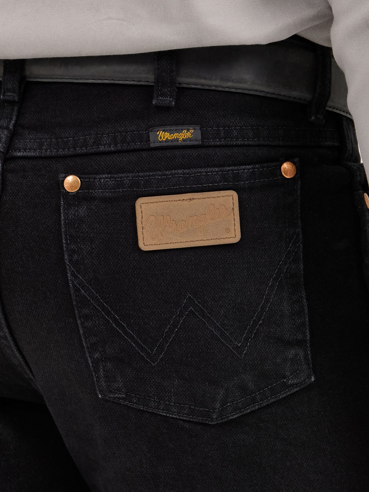 Wrangler 936WBK shadow black — detail