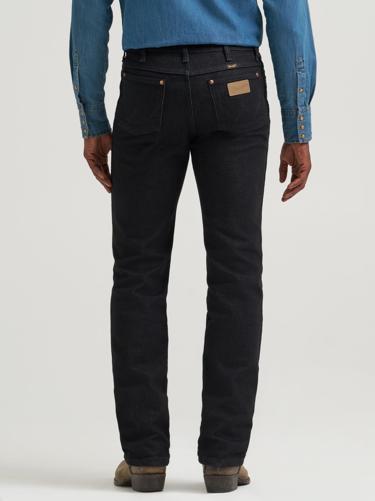 Wrangler 938BLK black — side view