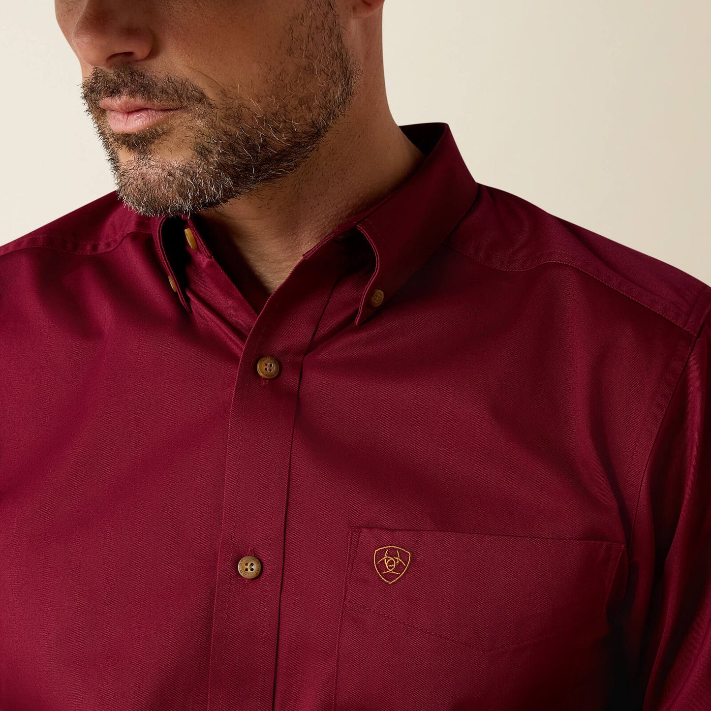 Ariat 10034226 solid twill fitted shirt in burgundy, detail view