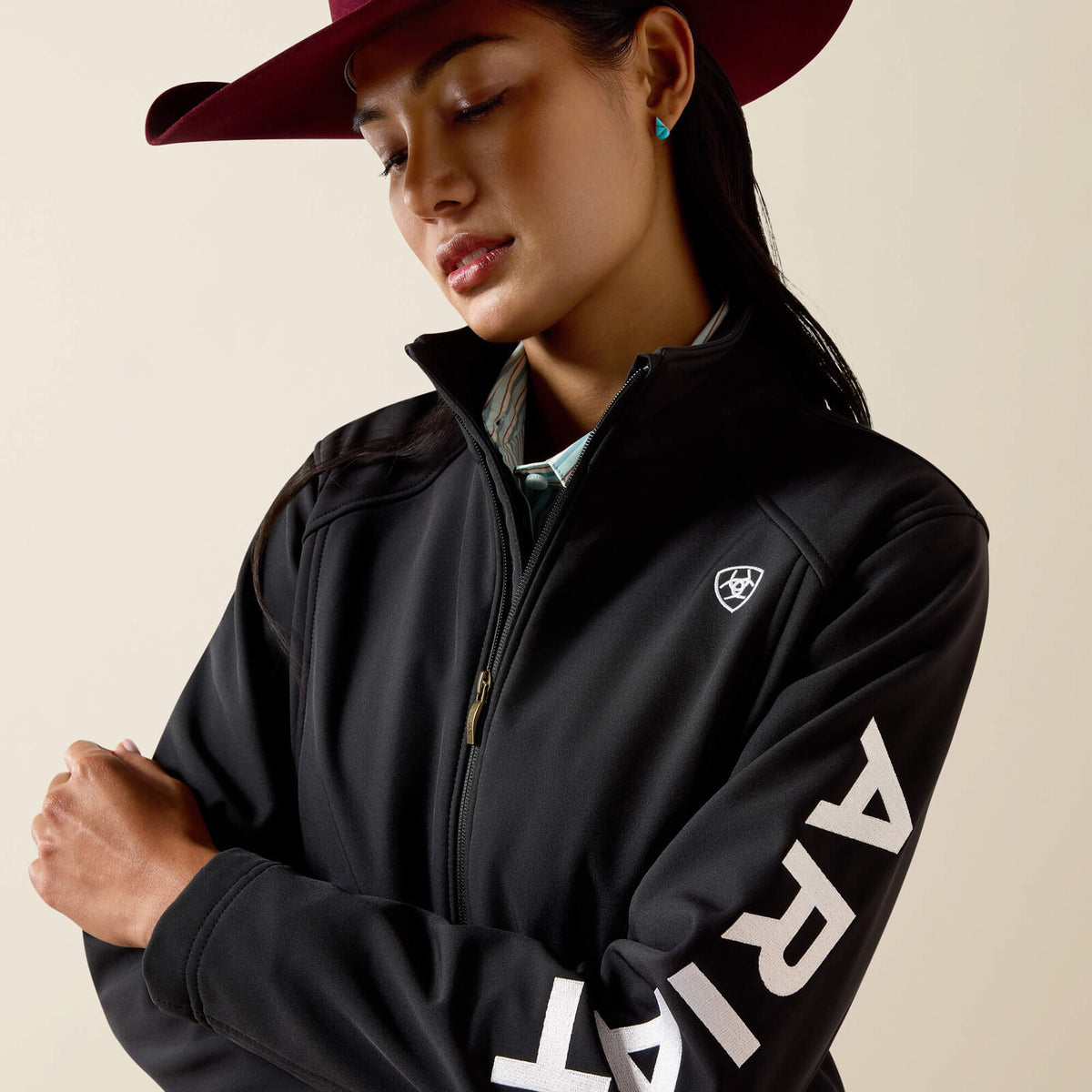 Ariat Women's Logo Softshell Jacket Black/White - 10079892