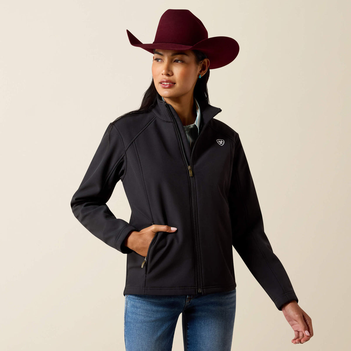 Ariat Women's Logo Softshell Jacket Black/White - 10079892