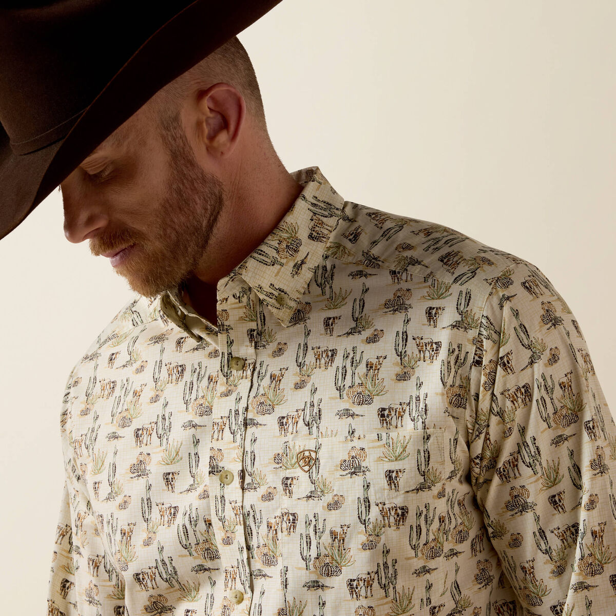Ariat 10080719 Luthor classic fit shirt in cream multi scenic print, detail view