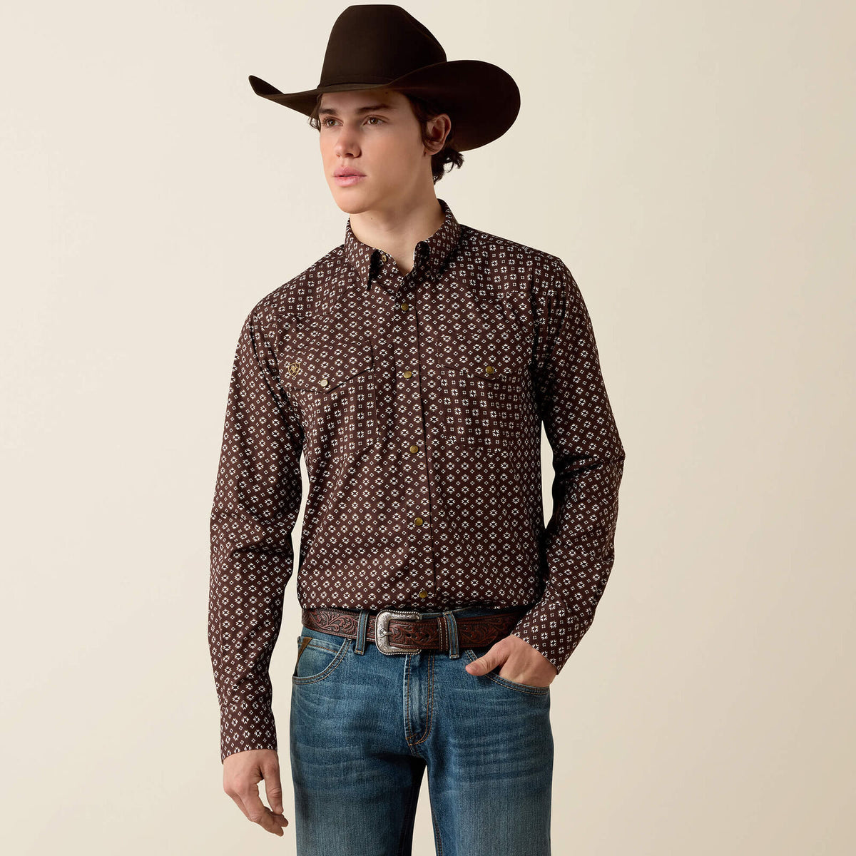 Ariat 10080720 men's Wrinkle Free Rebel fitted snap shirt in coffee bean southwest print, front view