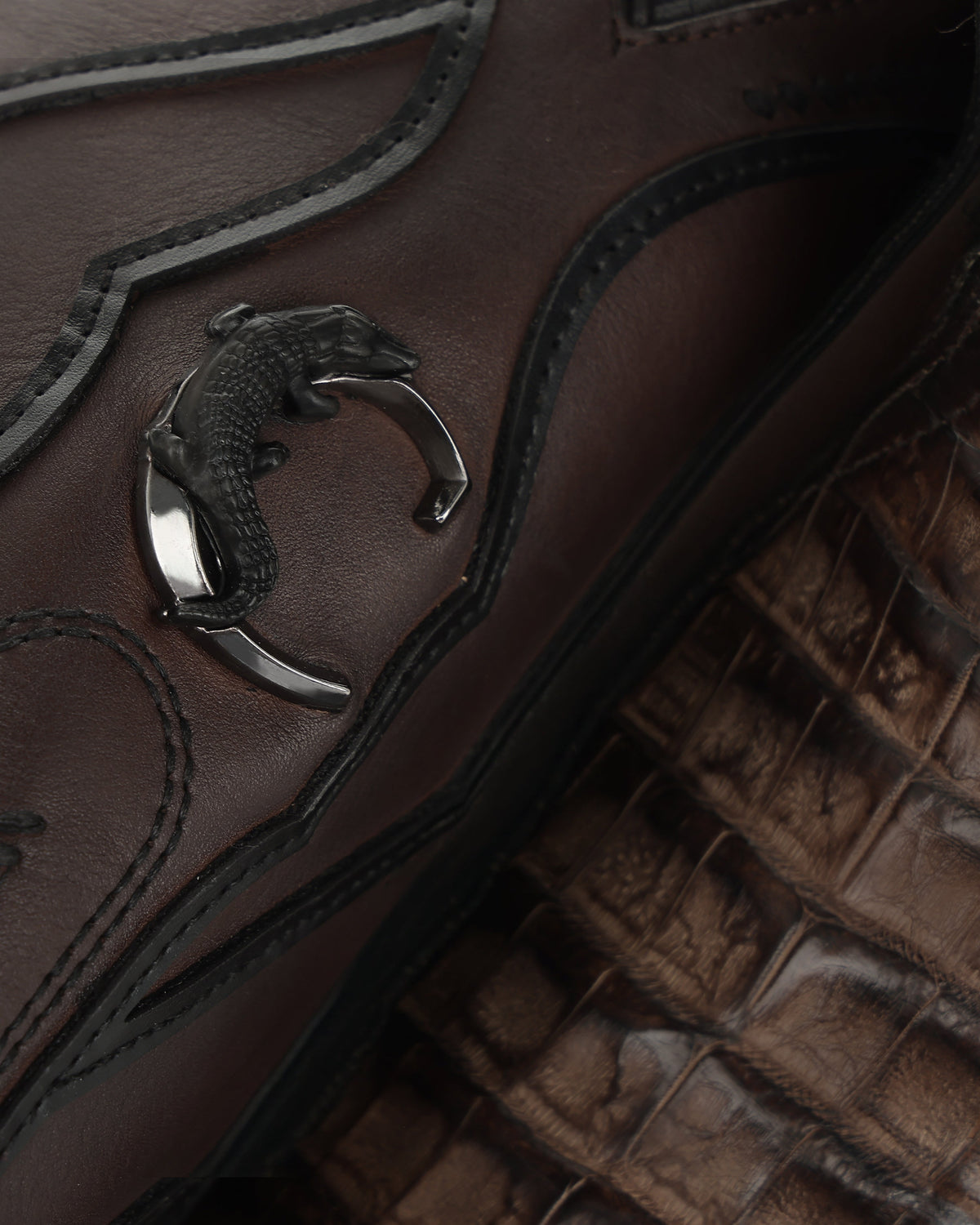Cuadra CC292 honey caiman fuscus boot, detail of the caiman vamp