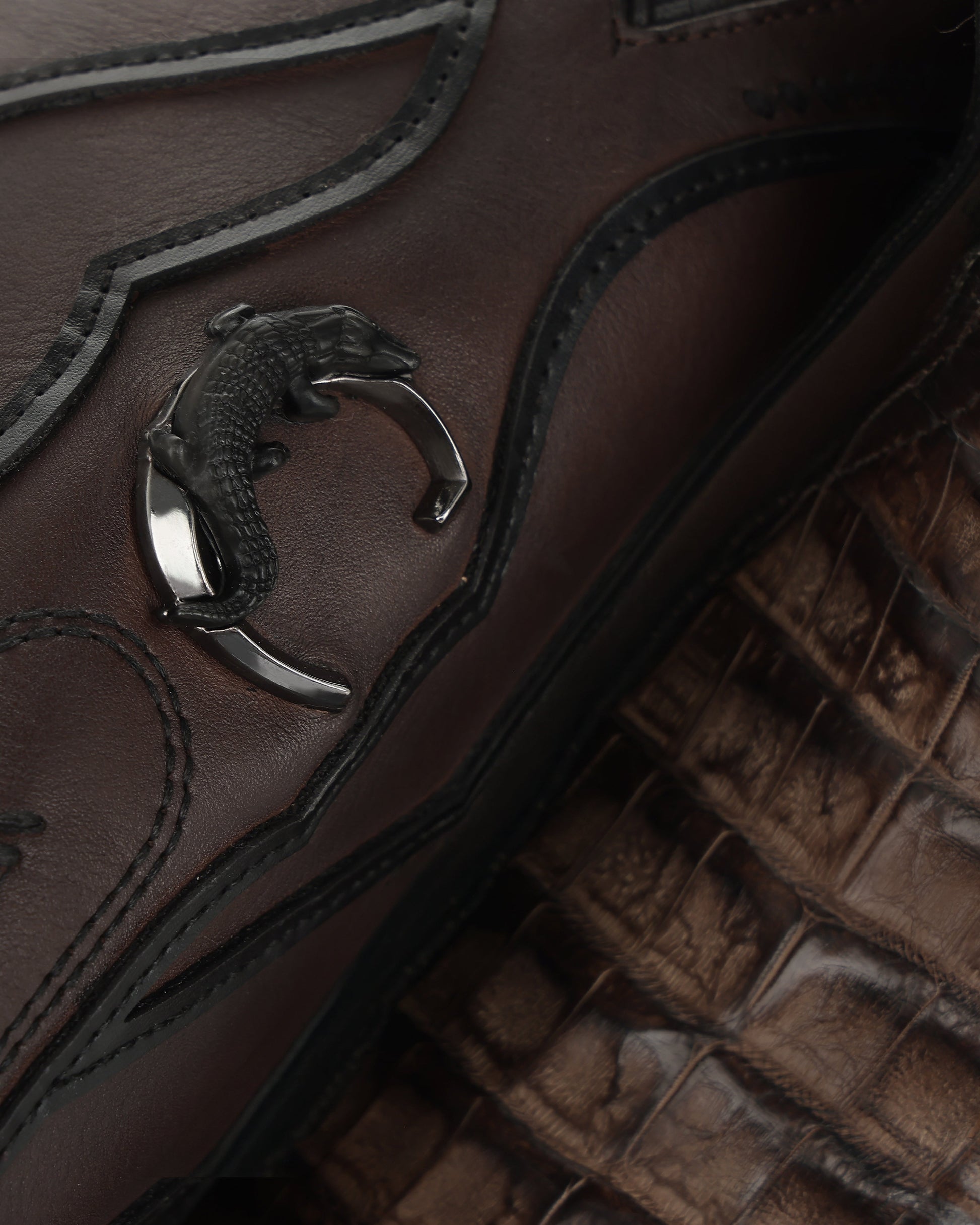 Cuadra CC292 honey caiman fuscus boot, detail of the caiman vamp