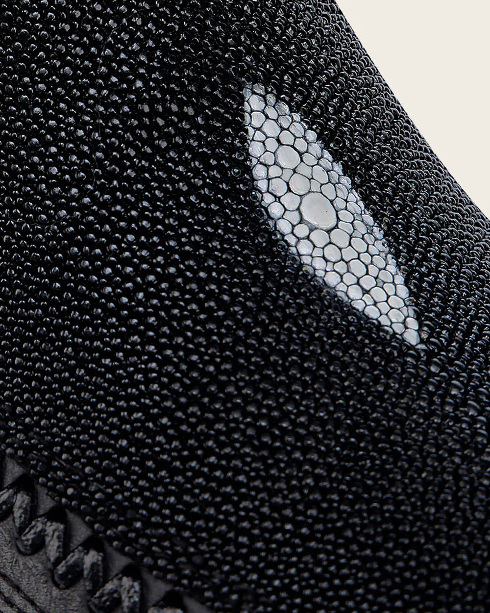 CUADRA  BLACK STINGRAY LASER & WOVEN NARROW SQUARE TOE MN CHO CU783