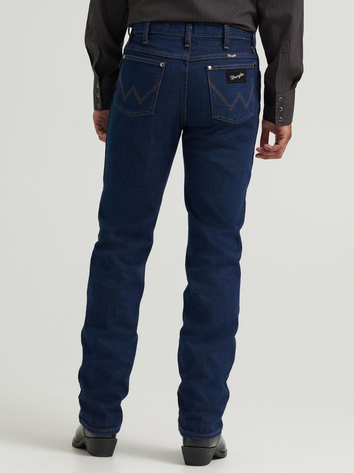 Wrangler 10933SEDD dark denim — detail