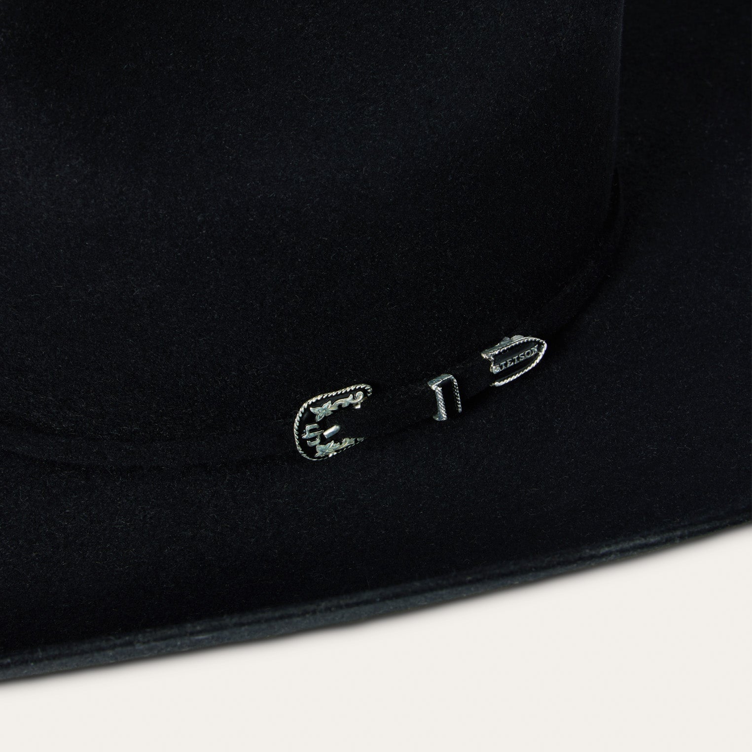 Stetson Skyline 6X USA 250 Edition, American flag hat pin detail