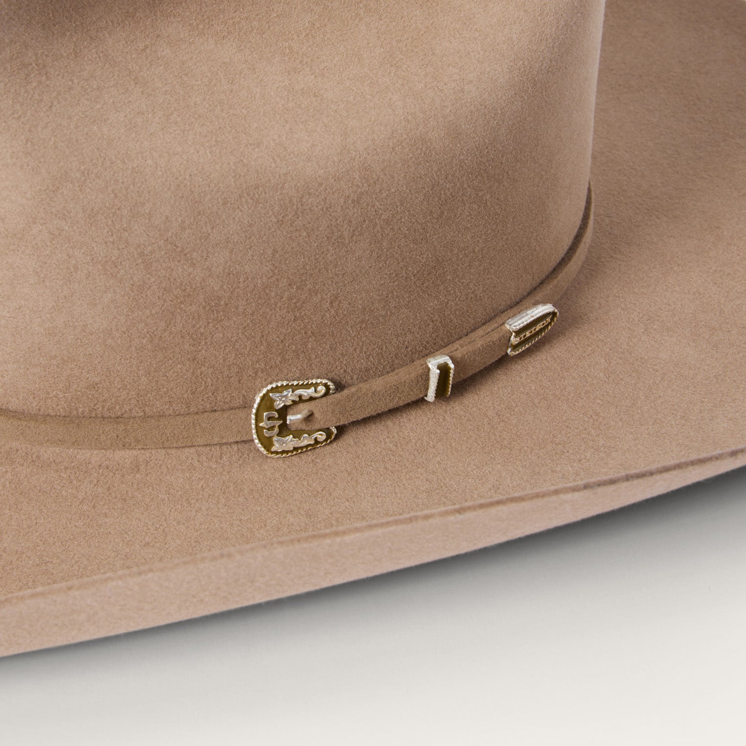 Stetson Skyline 6X USA 250 Edition, American flag hat pin detail