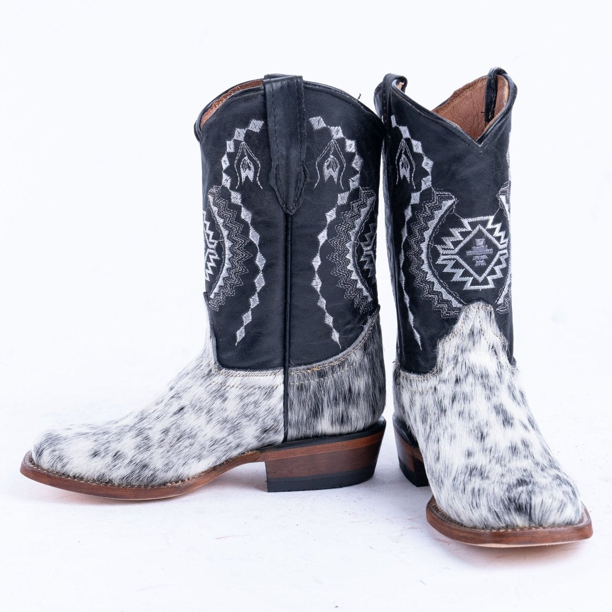 Tanner Mark Cash TMK205323 kids boot, black leather shaft with white western stitching